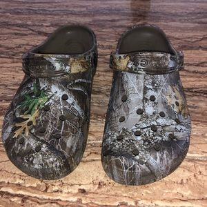 Realtree Crocs